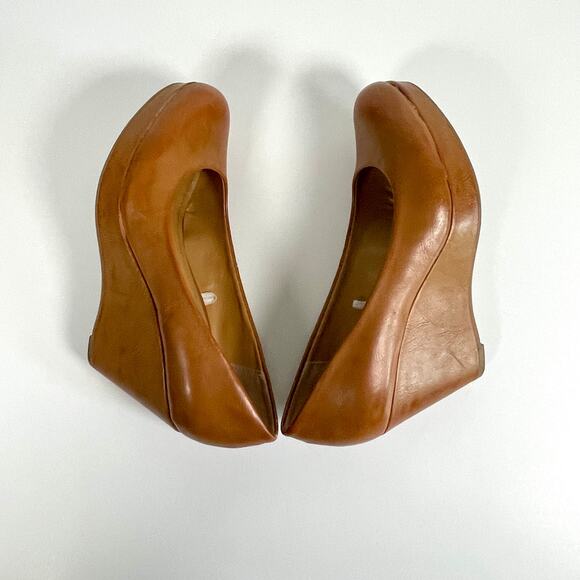 A.n.a Women’s Kenny Wedge Heel Tan Cognac Color Size 6.5 Vegan - Picture 9 of 11